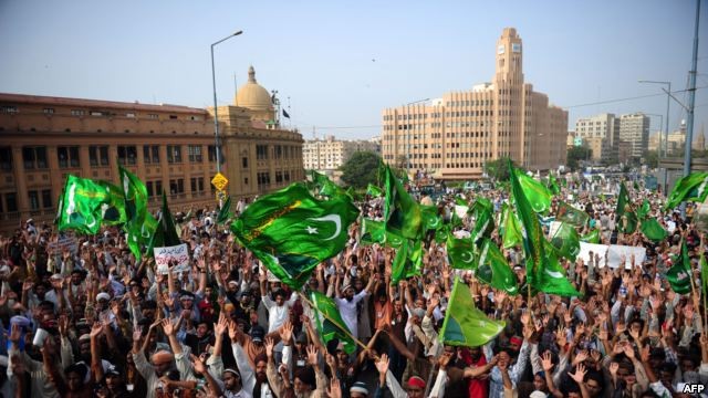 Thousands in Karachi Protest Anti-Islam Film - ảnh 1